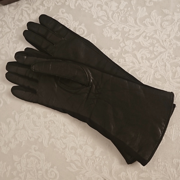 Leather Gloves, Size S/M. - Picture 4 of 8